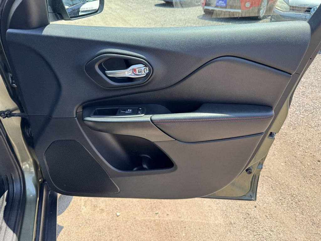 2019 Jeep Cherokee - $16,745