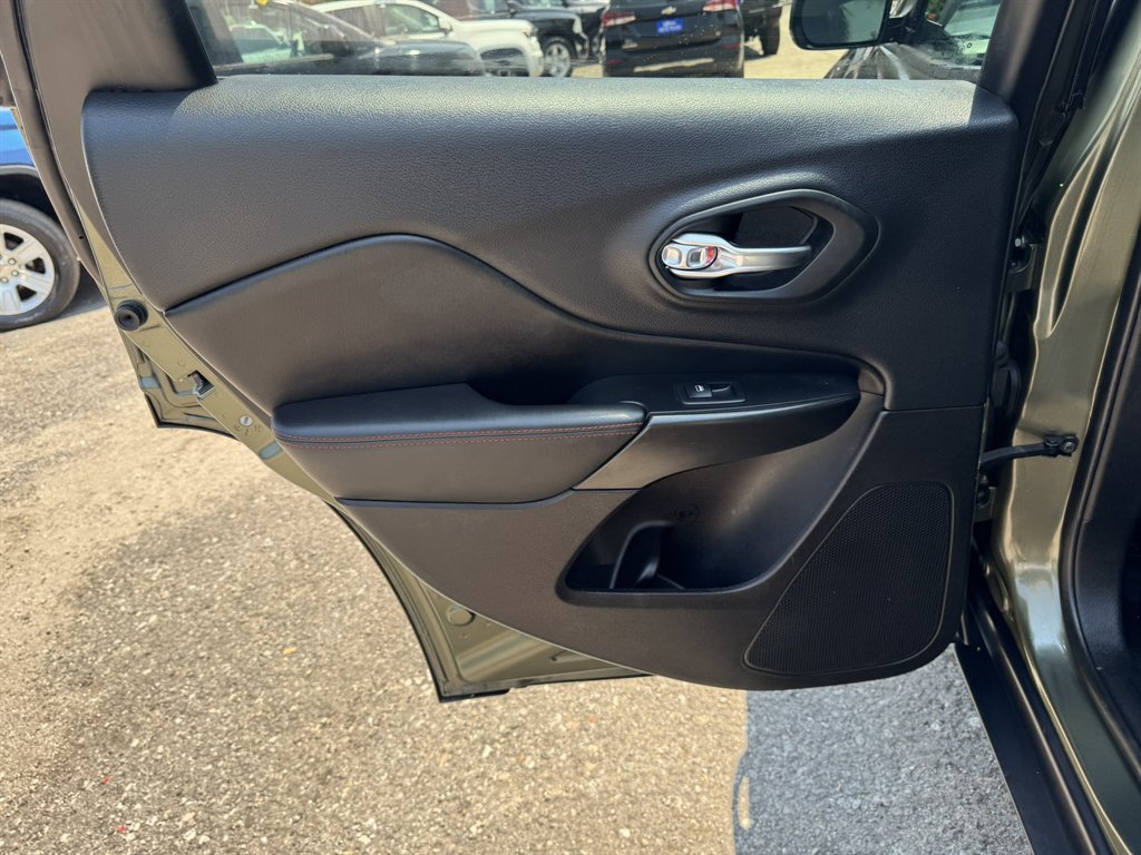 2019 Jeep Cherokee - $16,745