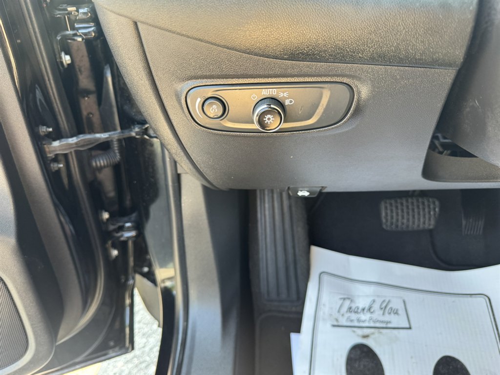 2022 Chevrolet Equinox - $22,355
