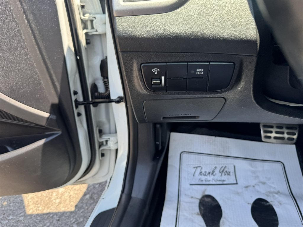2013 Hyundai Veloster - $7,712