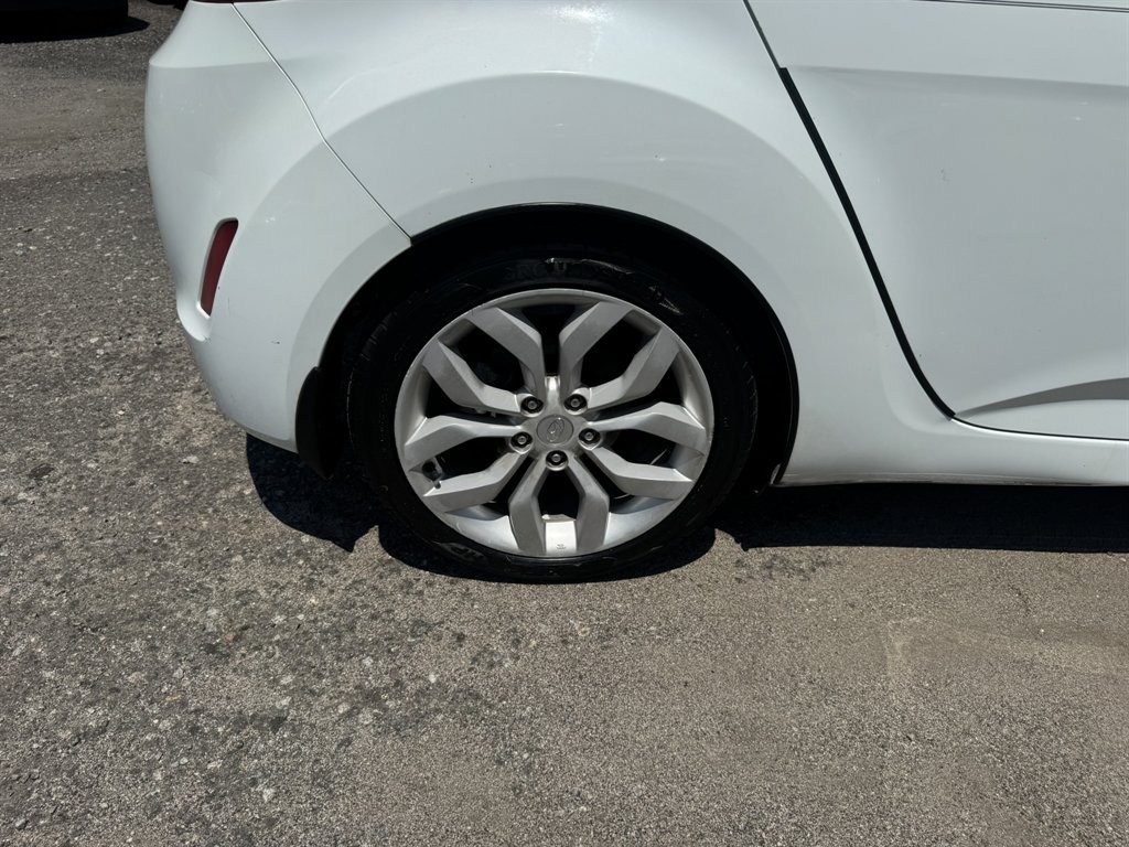 2013 Hyundai Veloster - $7,712