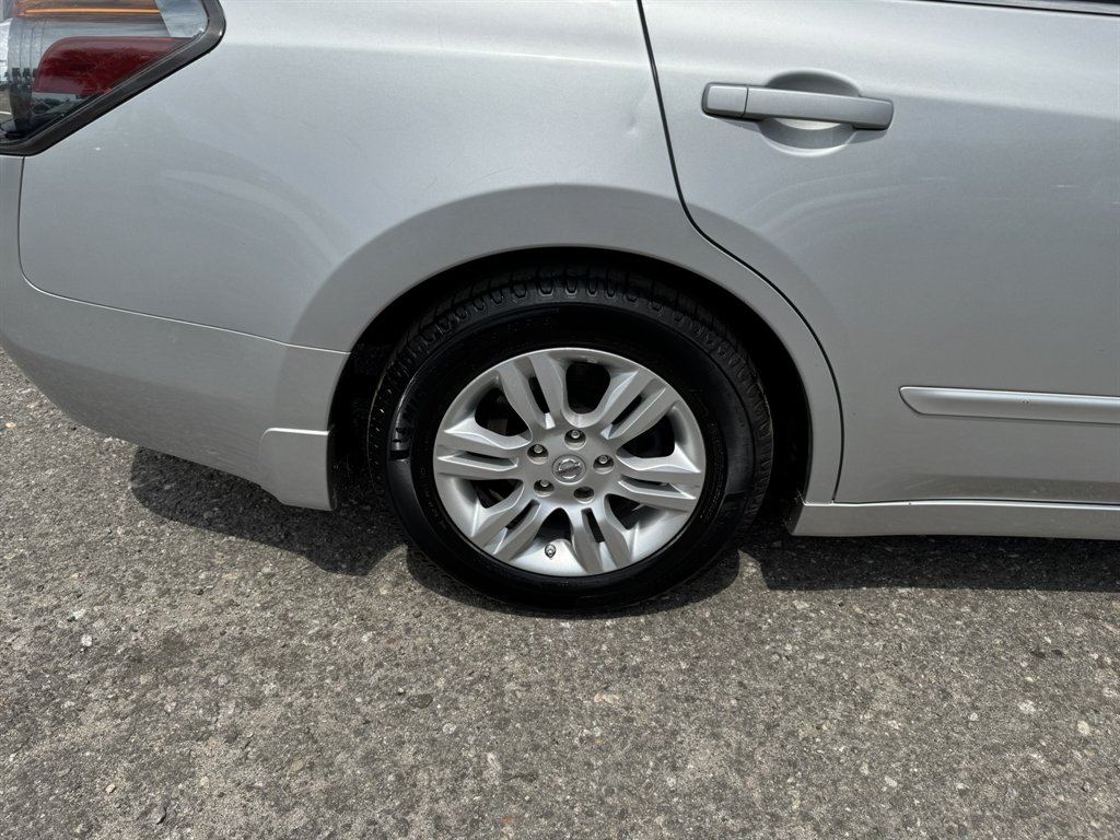 2012 Nissan Altima - $8,934