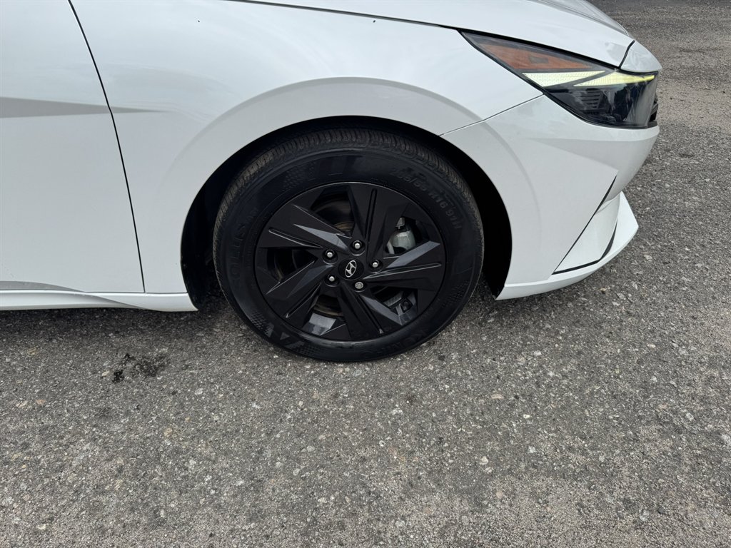 2022 Hyundai Elantra - $21,243