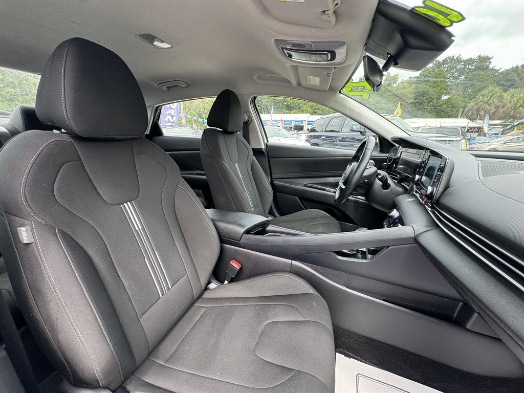 2022 Hyundai Elantra - $21,243