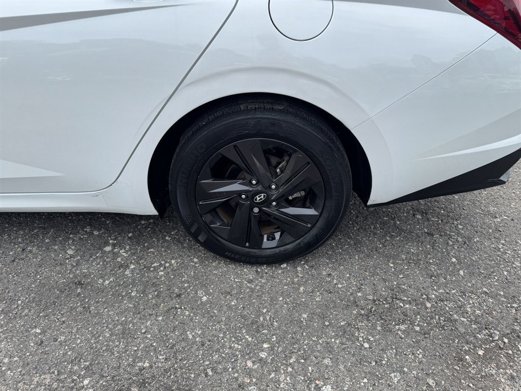 2022 Hyundai Elantra - $21,243