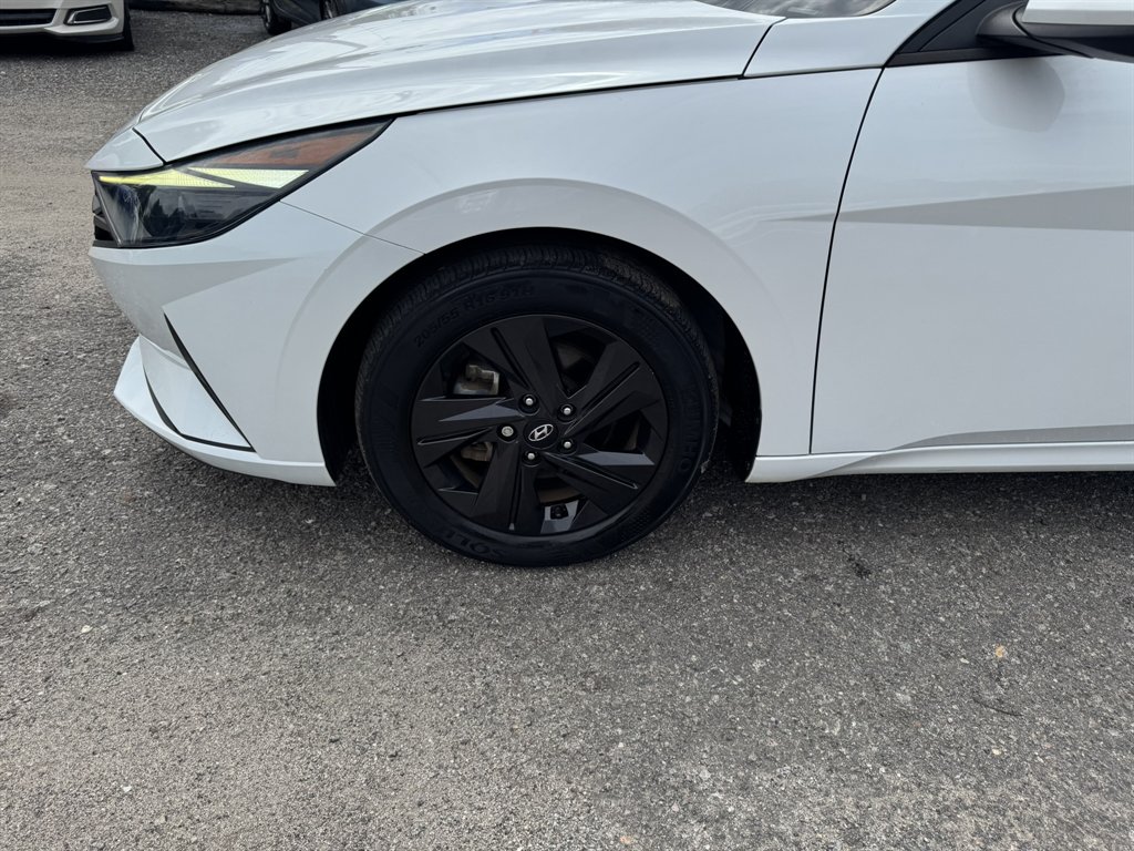 2022 Hyundai Elantra - $21,243