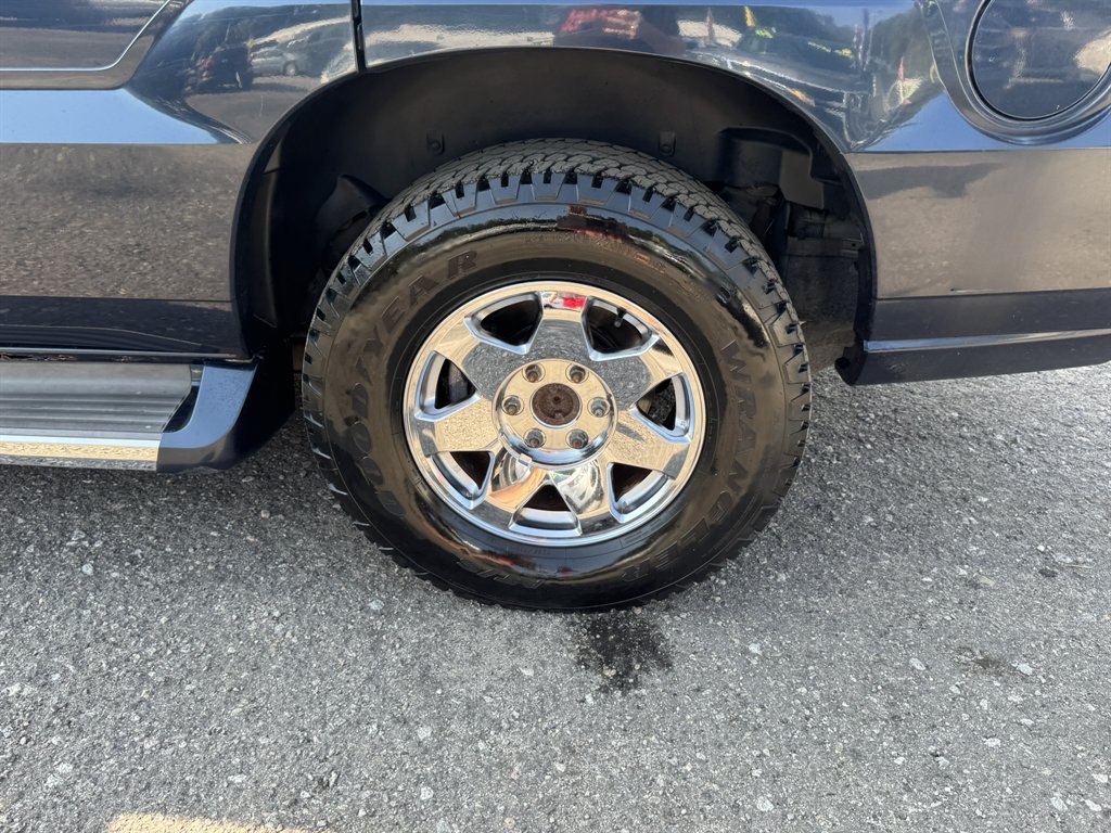 2005 Cadillac Escalade - $8,880