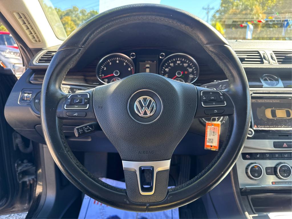 2014 Volkswagen CC - $10,176