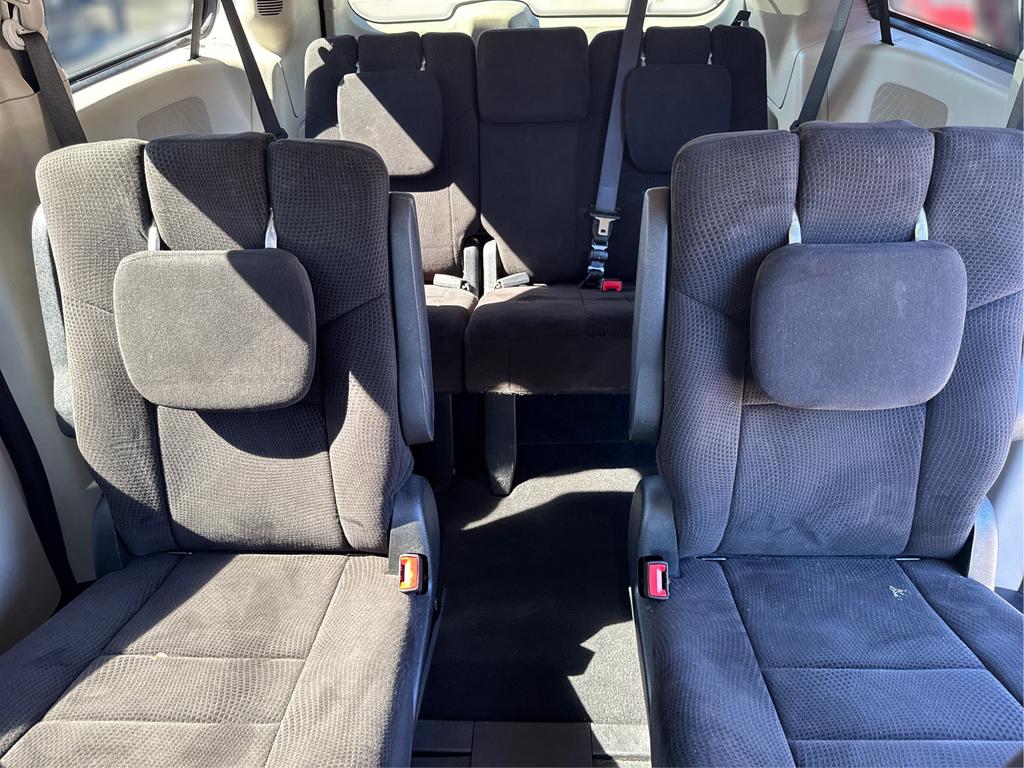 2014 Dodge Grand Caravan - $7,294