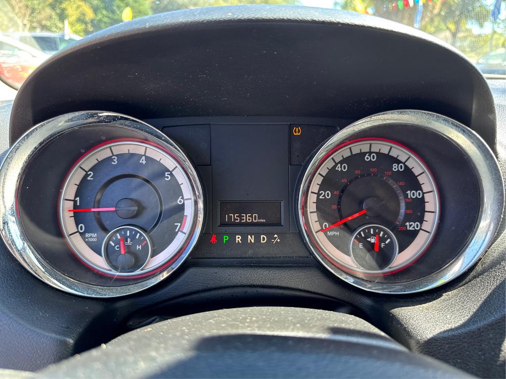 2014 Dodge Grand Caravan - $7,294
