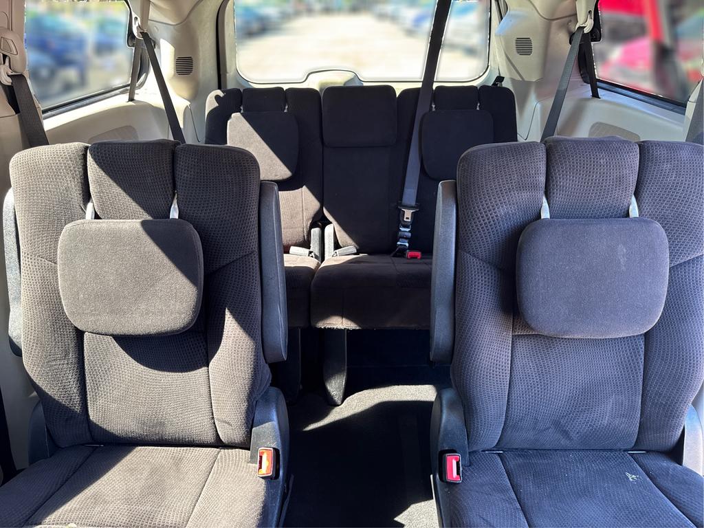 2014 Dodge Grand Caravan - $7,294
