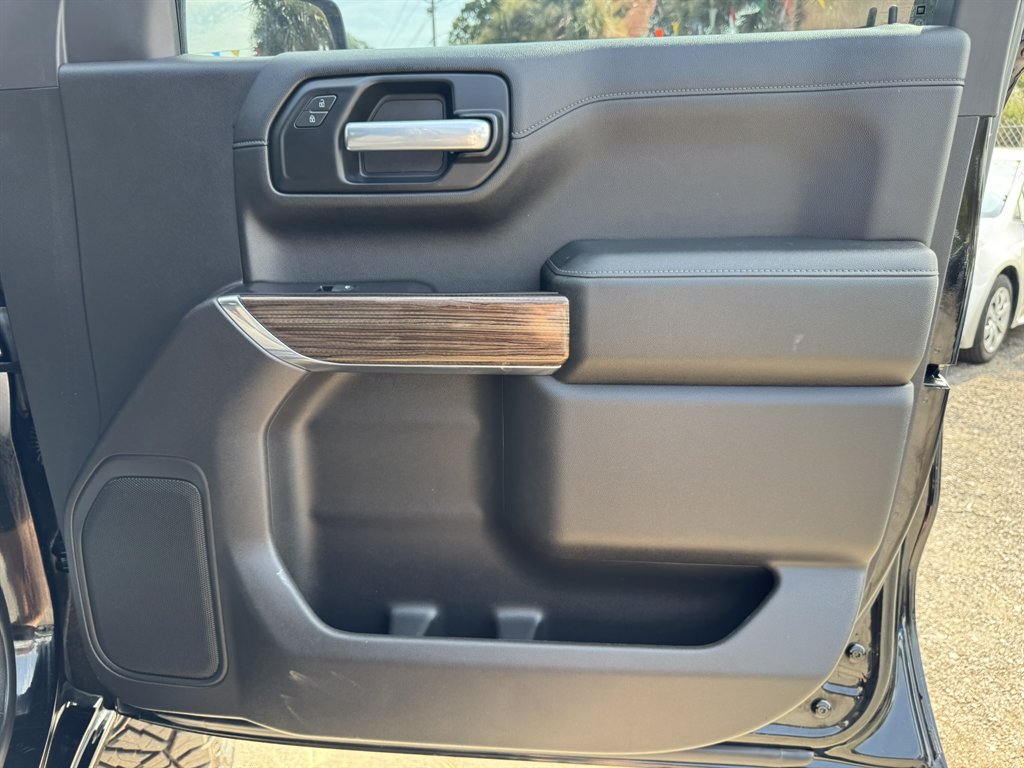 2020 Chevrolet Silverado - $32,500