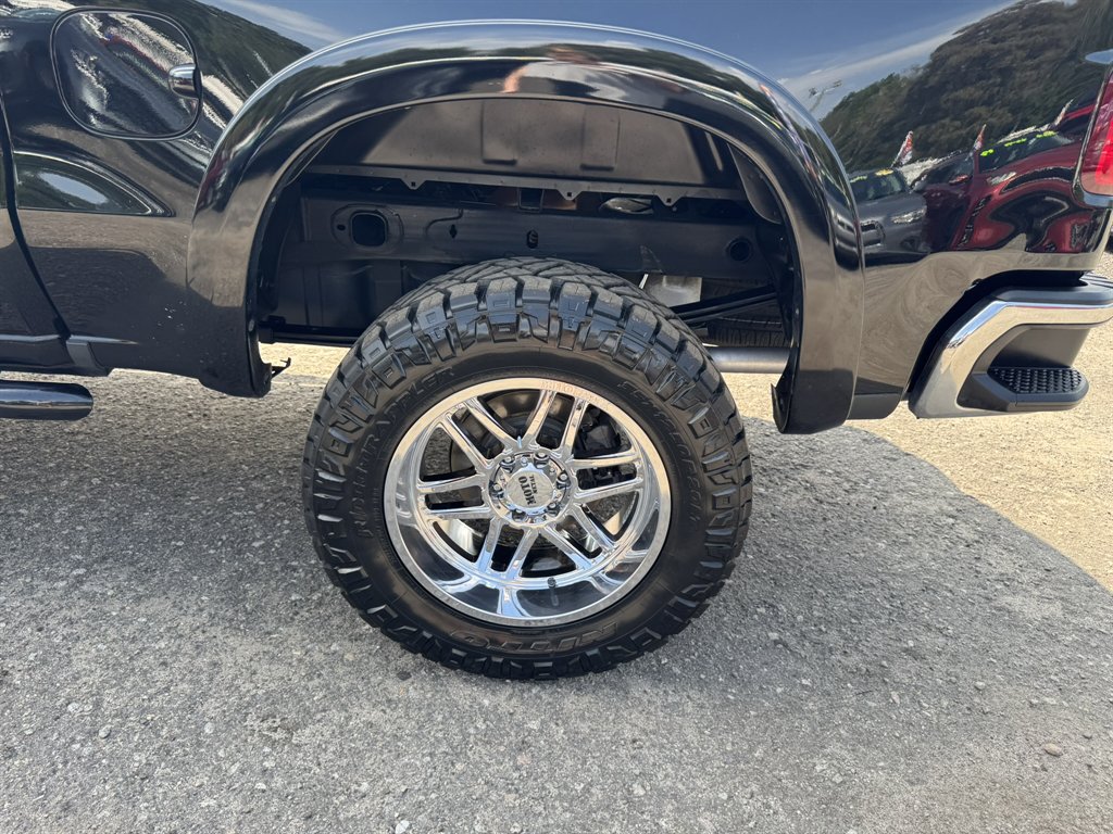 2020 Chevrolet Silverado - $32,500