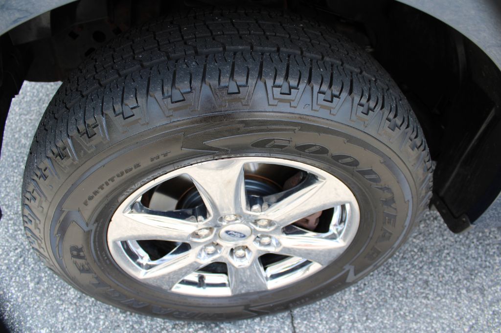 2016 Ford F150 XLT photo