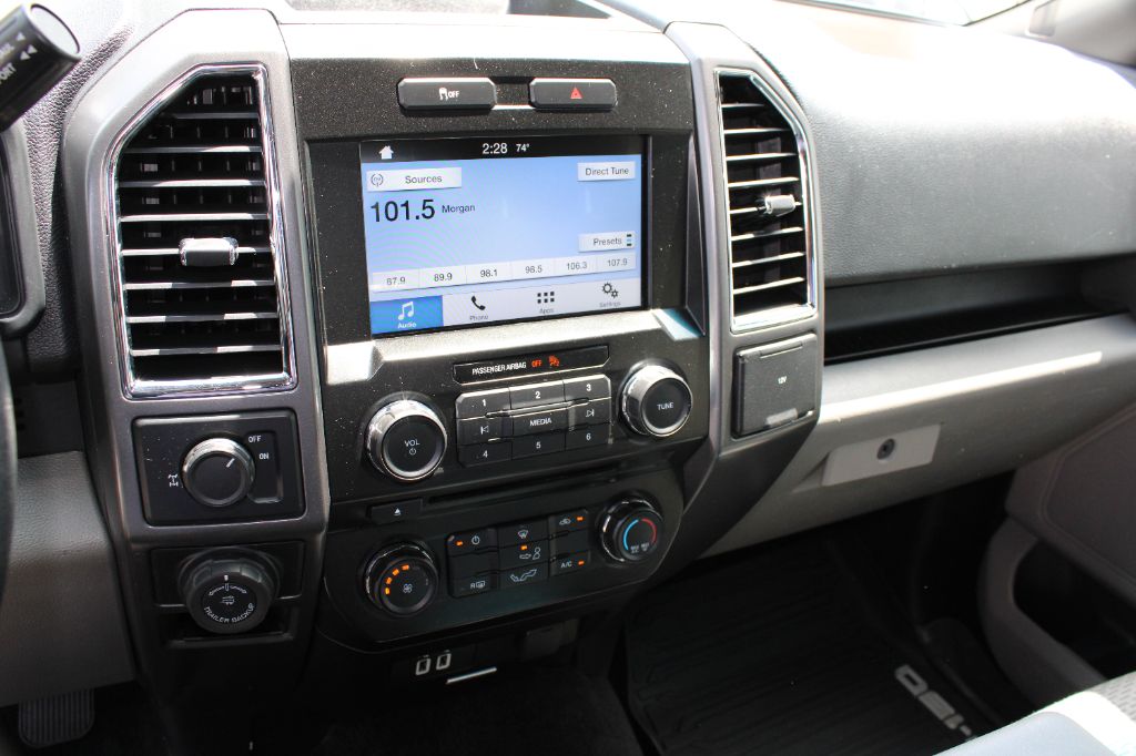 2016 Ford F150 XLT photo