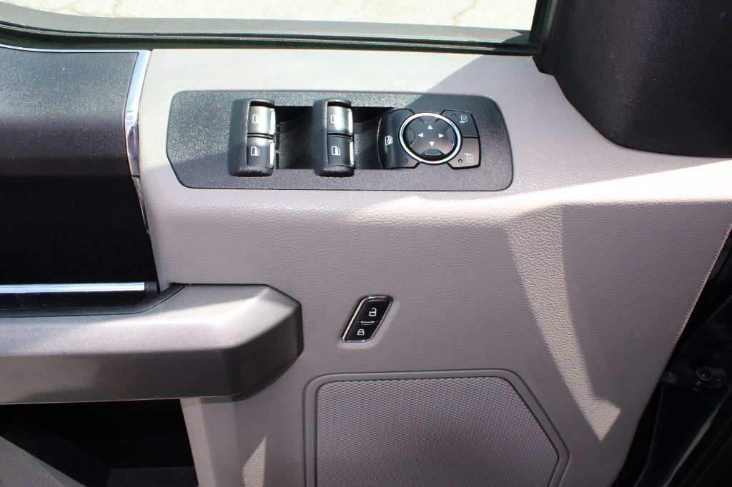 2016 Ford F150 XLT photo