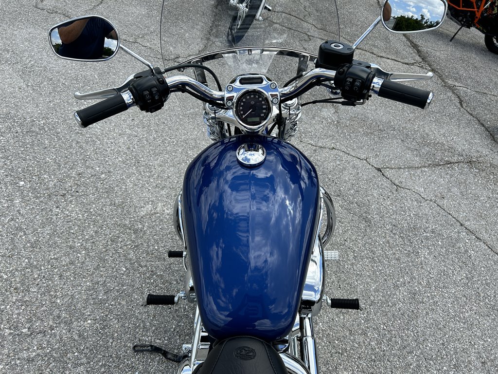 2017 Harley-Davidson XL1200C Sportster  photo