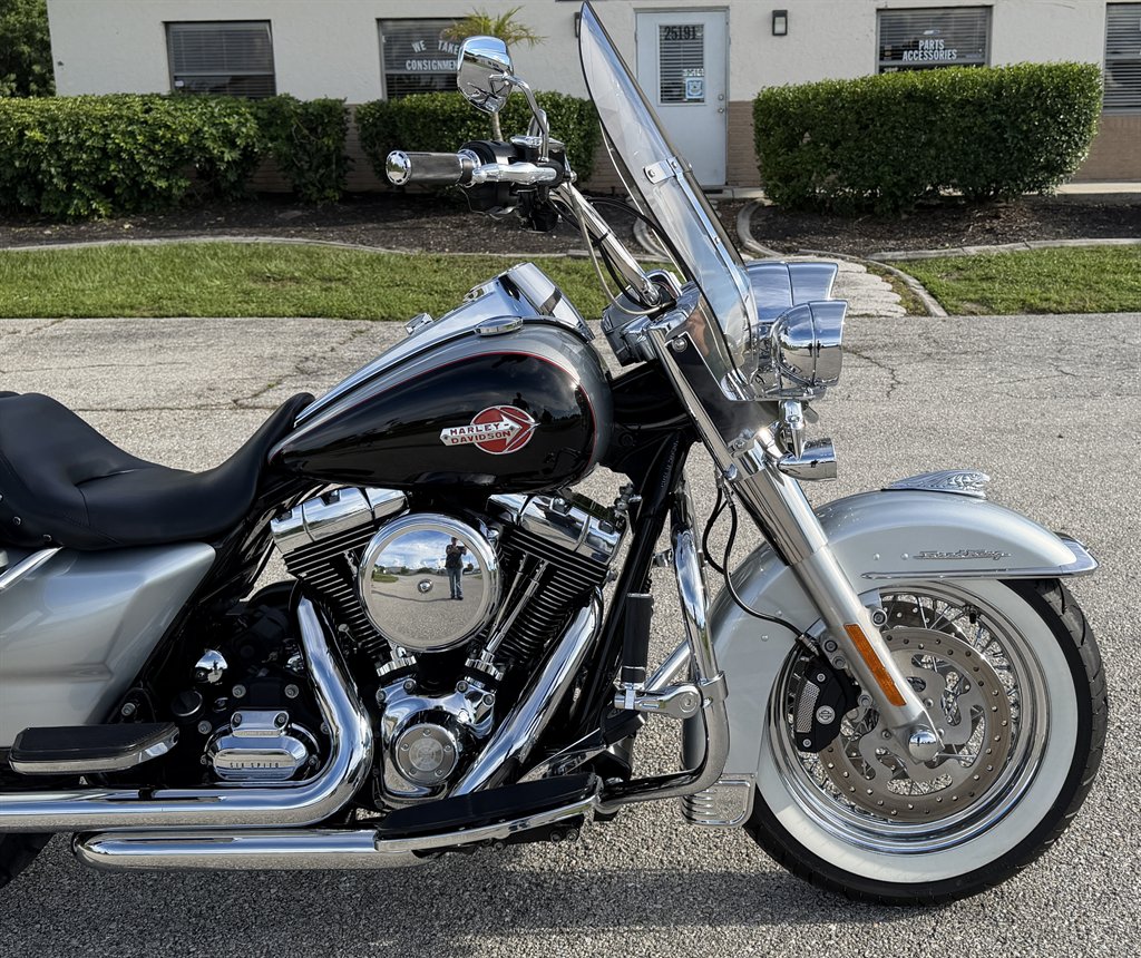 2015 Harley-davidson Road King - $11,495
