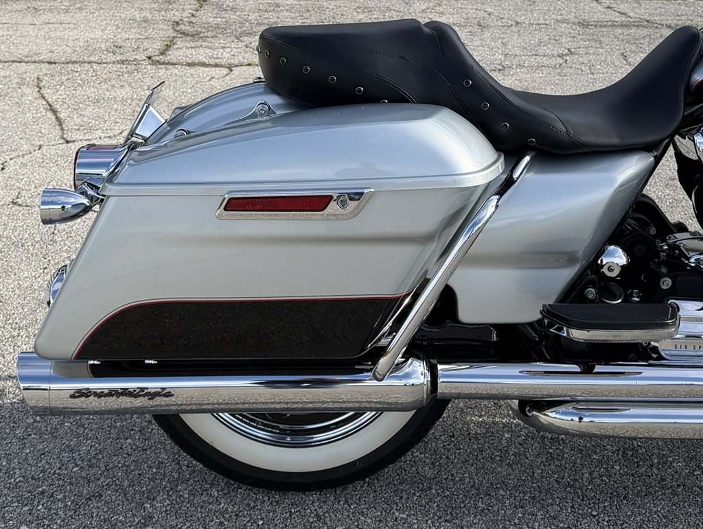 2015 Harley-davidson Road King - $11,495