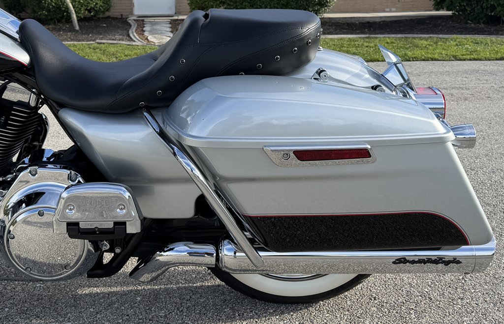 2015 Harley-davidson Road King - $11,495