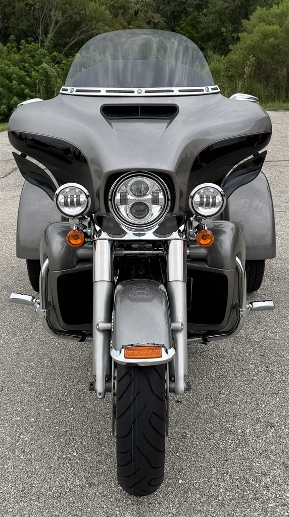 2016 Harley-davidson Tri Glide Ultra - $19,995