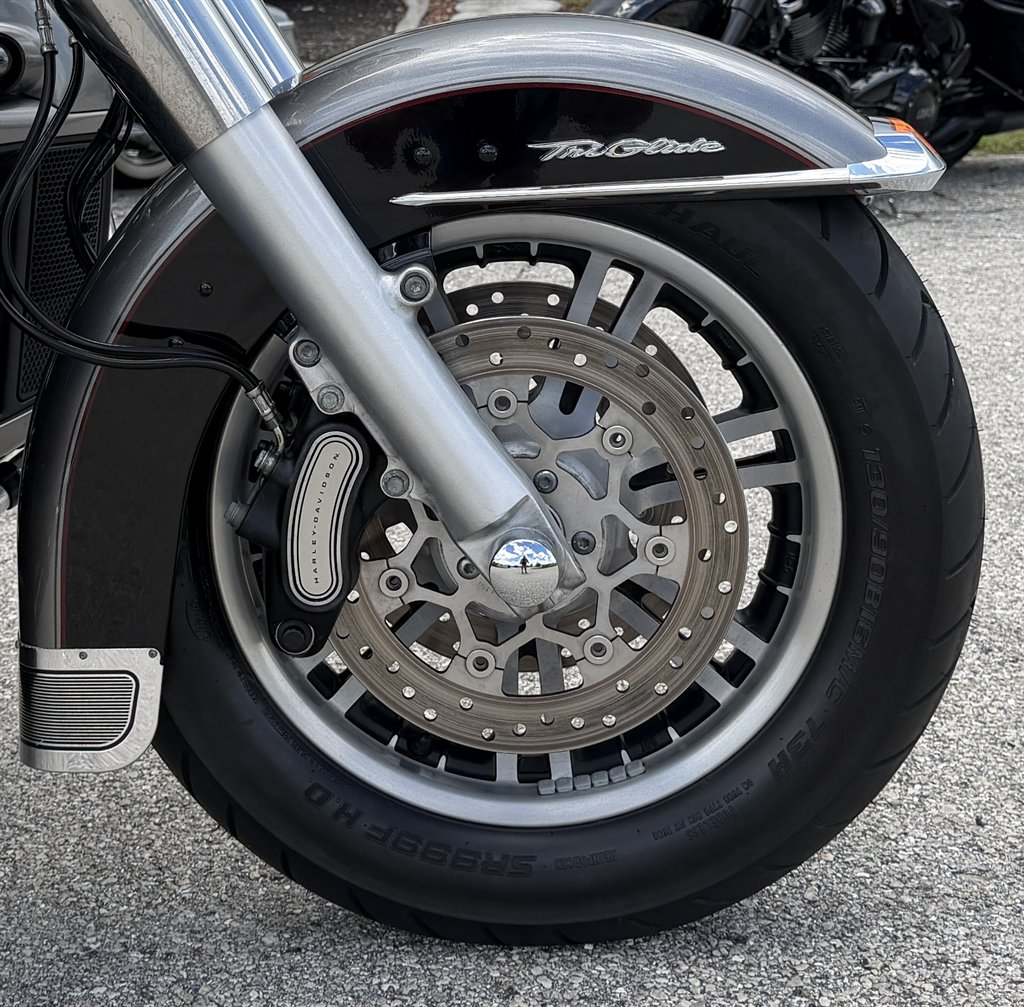 2016 Harley-davidson Tri Glide Ultra - $19,995