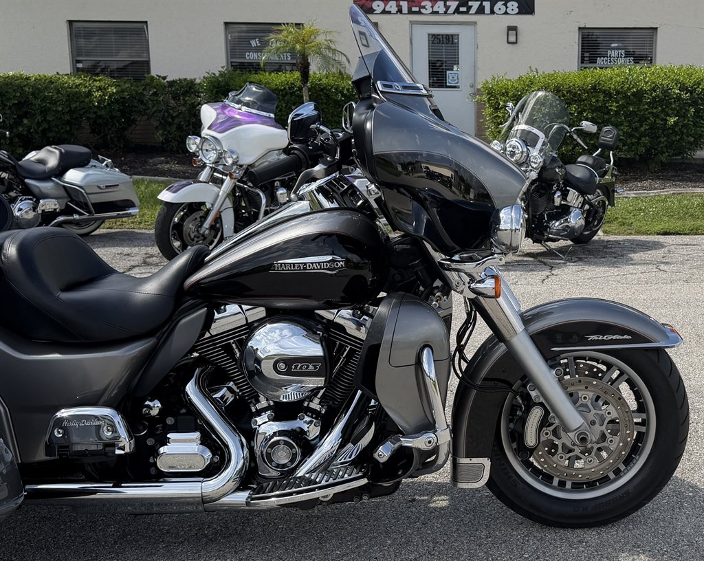 2016 Harley-davidson Tri Glide Ultra - $19,995