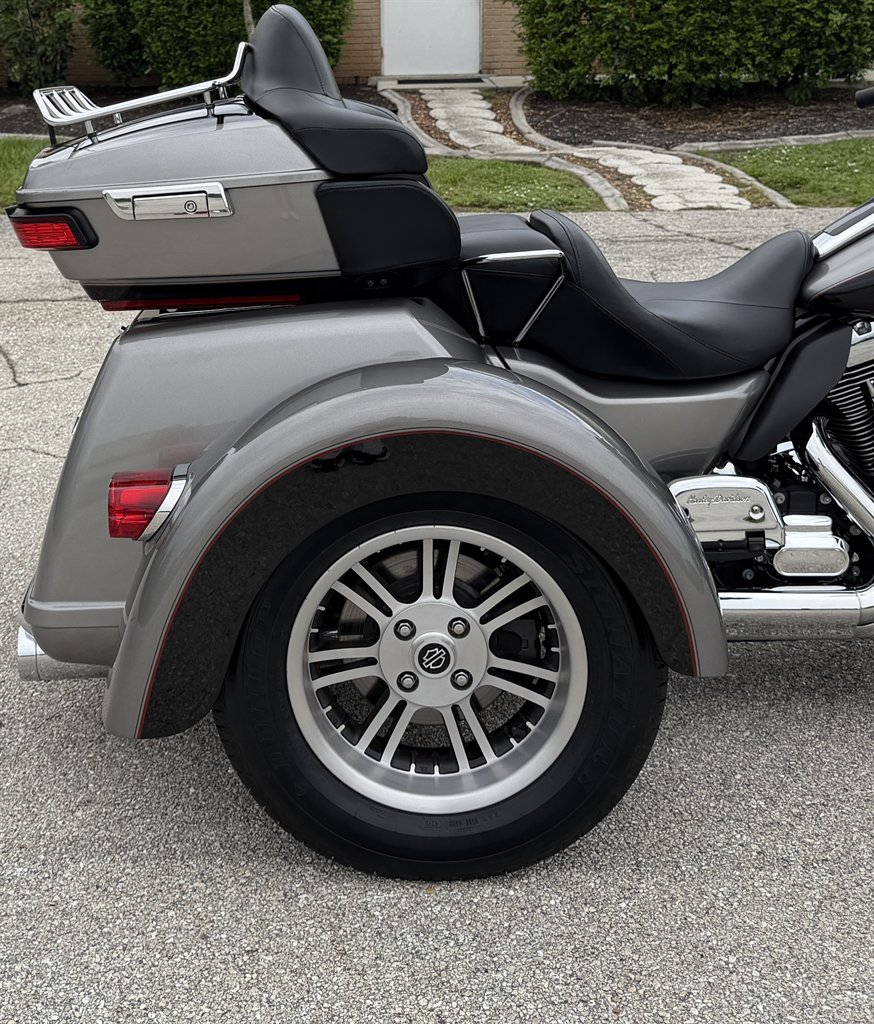 2016 Harley-davidson Tri Glide Ultra - $19,995