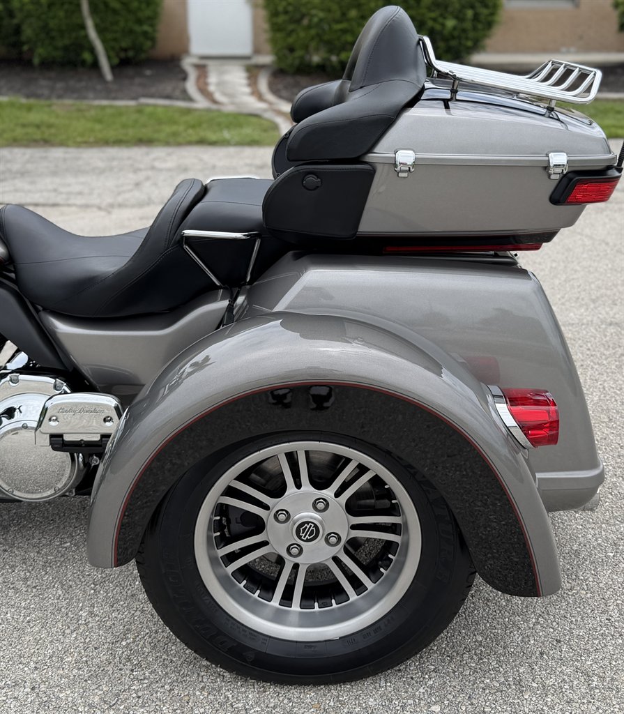 2016 Harley-davidson Tri Glide Ultra - $19,995