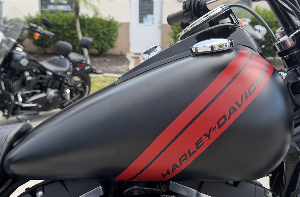 2017 Harley-davidson Fat Bob - $9,995