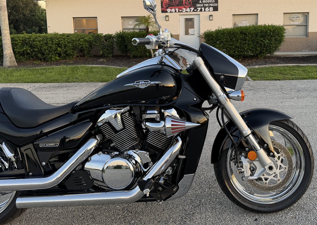 2013 Suzuki Boulevard M109 - $6,995