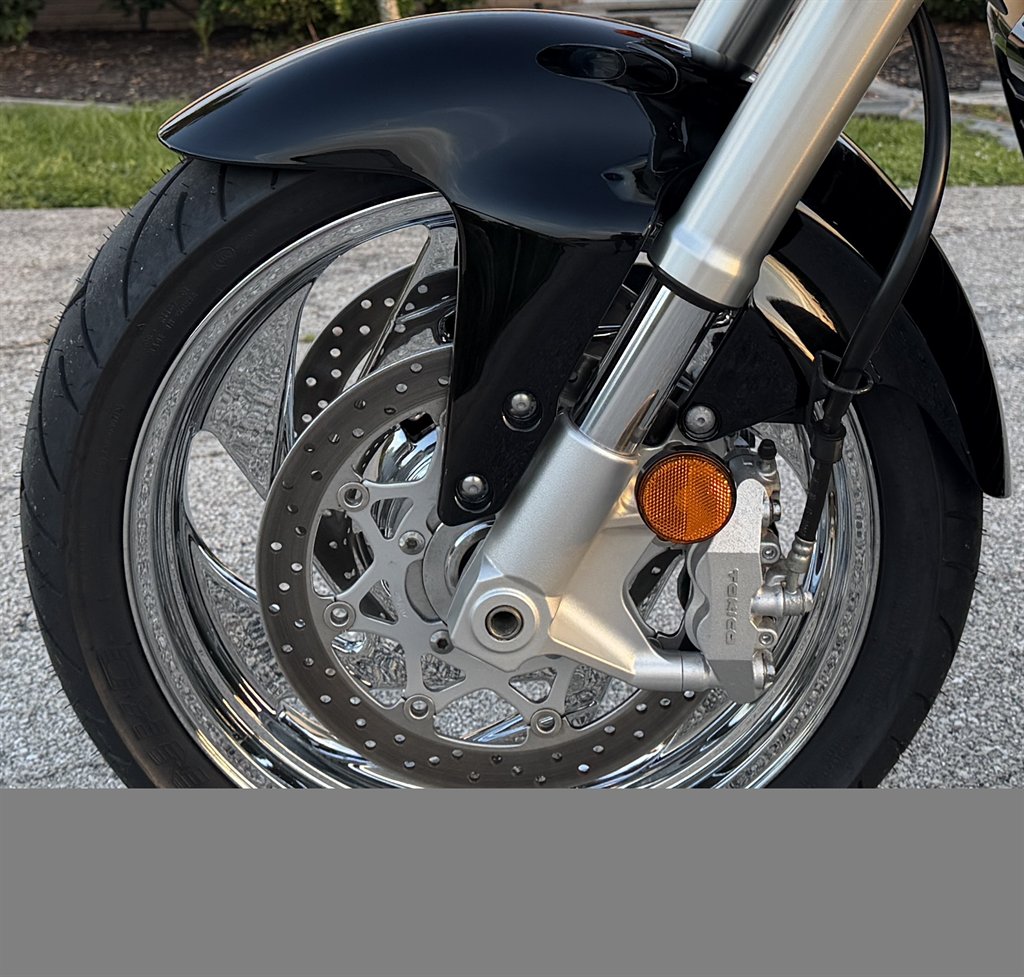 2013 Suzuki Boulevard M109 - $6,995