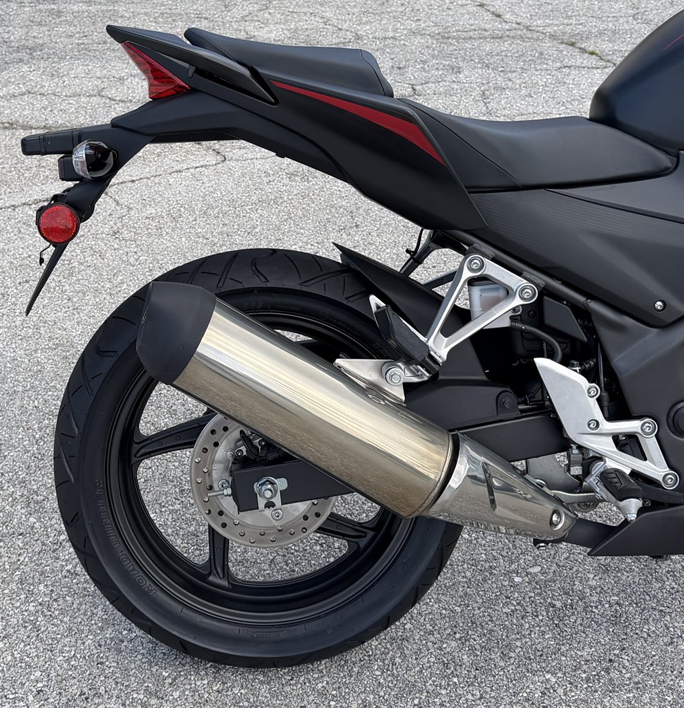 2022 Honda Cbr300r - $4,995