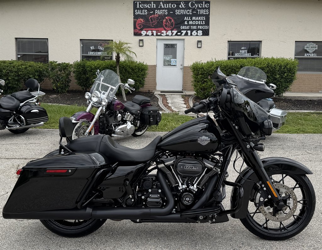 2021 Harley-davidson Street Glide Special - $18,995