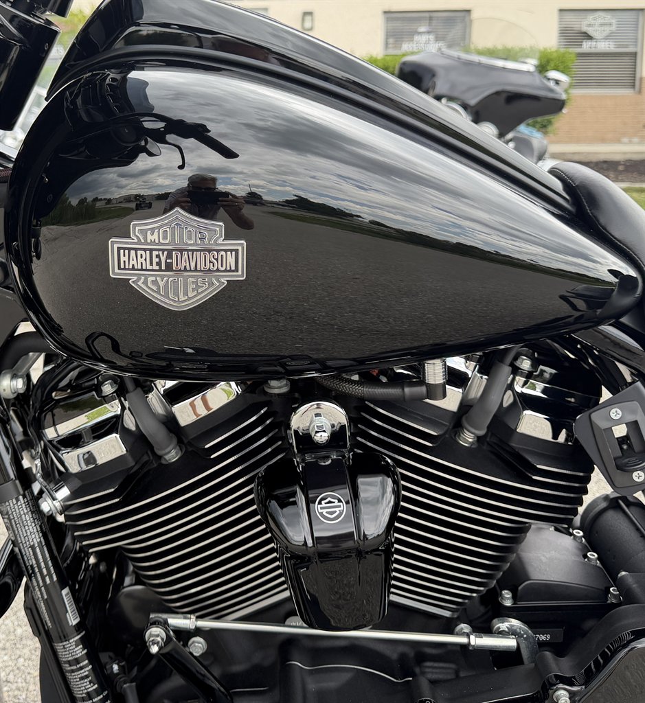 2021 Harley-davidson Street Glide Special - $18,995