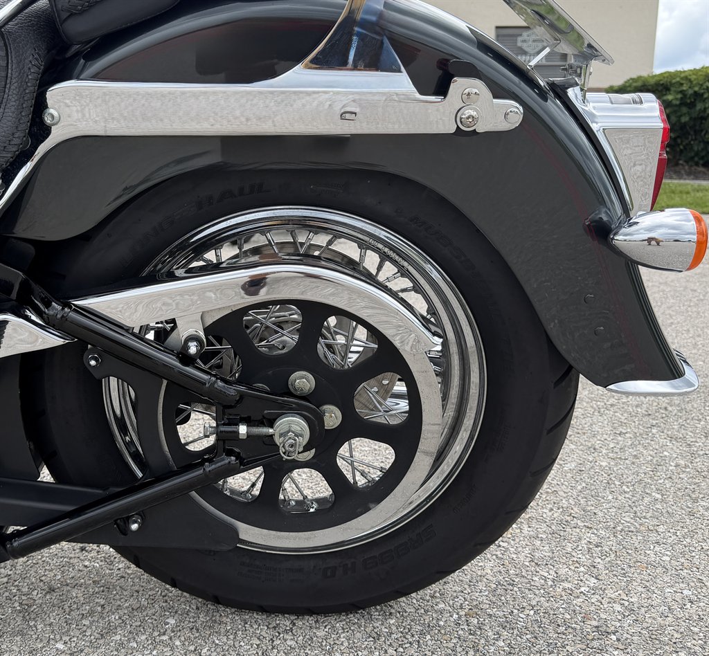 2005 Harley-davidson Softail Deluxe - $6,995
