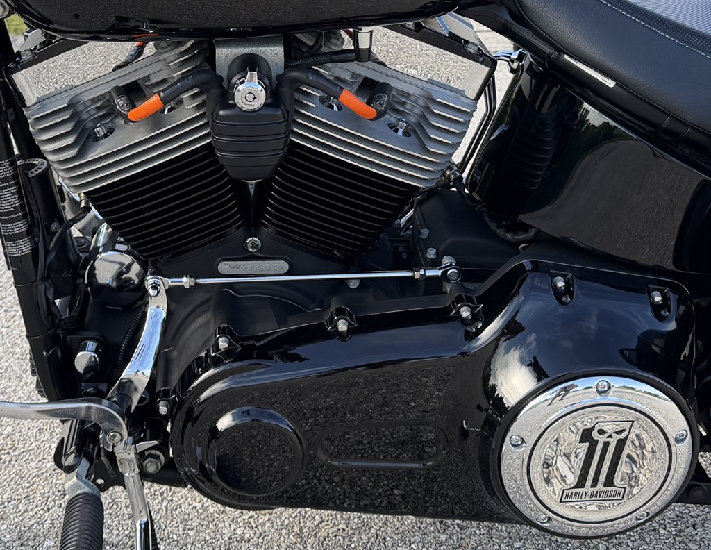 2011 Harley-davidson Blackline - $8,495