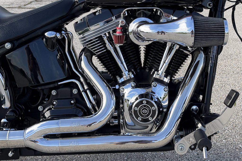 2011 Harley-davidson Blackline - $8,495