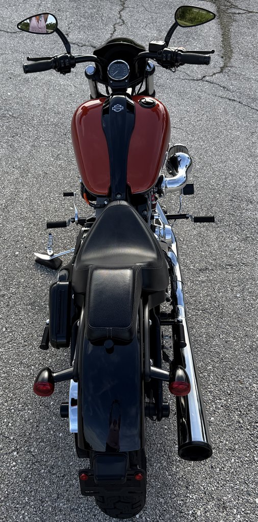 2011 Harley-davidson Blackline - $8,495
