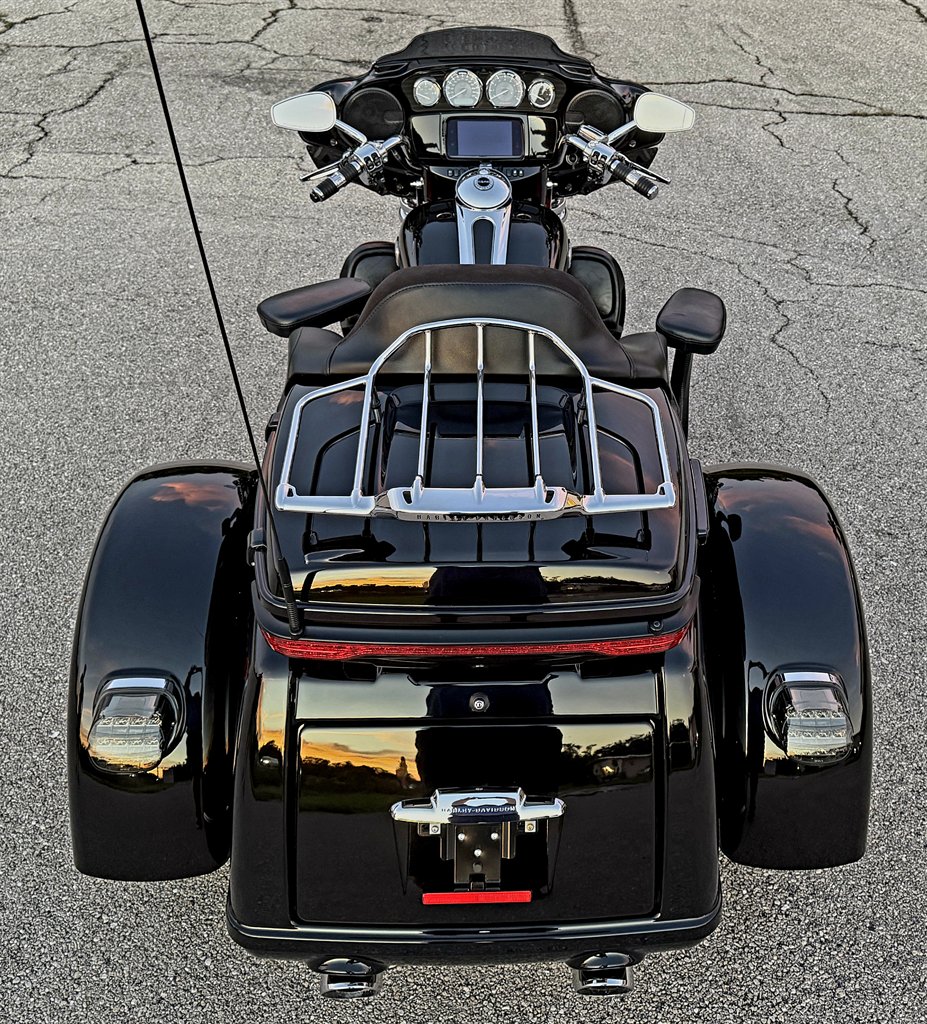 2022 Harley-davidson Cvo Tri Glide - $39,995