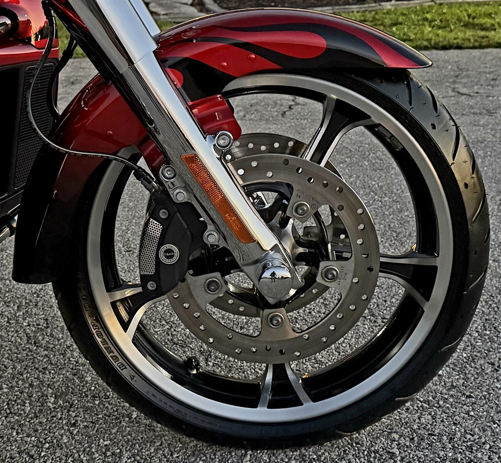 2022 Harley-davidson Cvo Tri Glide - $39,995