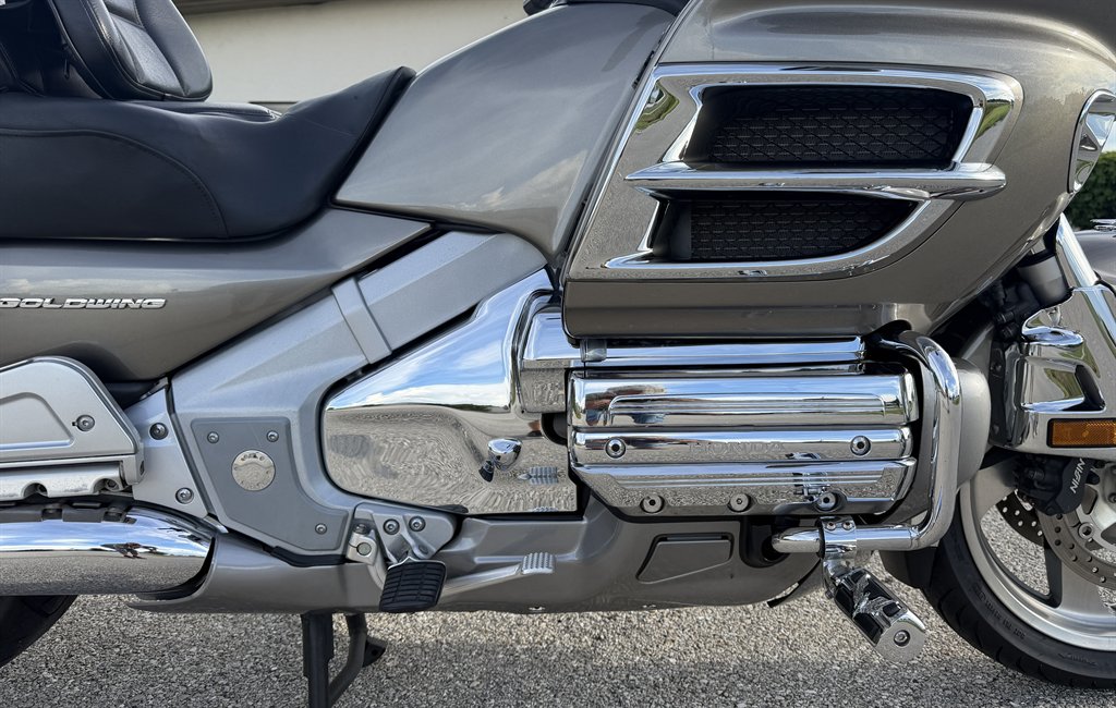 2008 Honda Gold Wing - $7,995