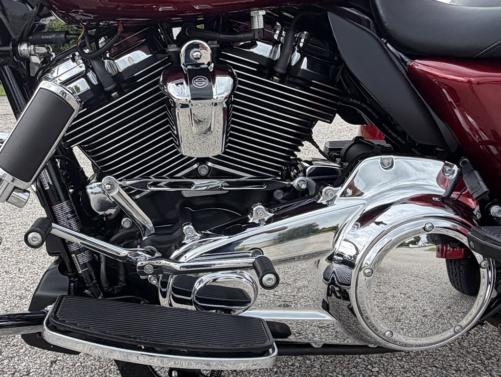 2017 Harley-davidson Freewheeler - $16,995