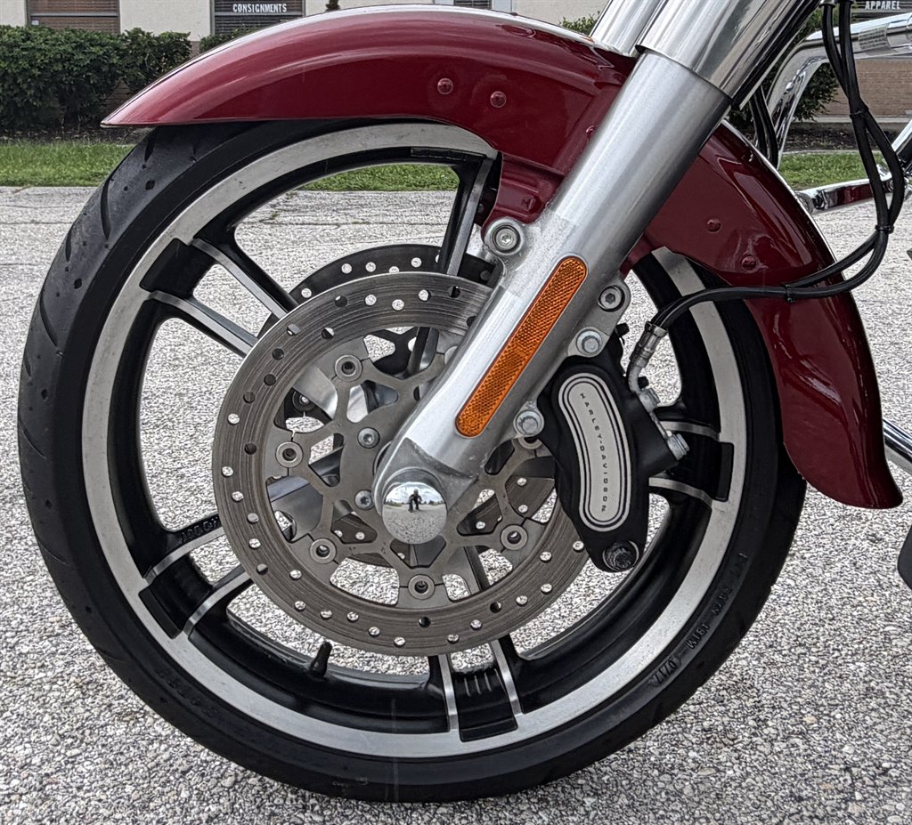 2017 Harley-davidson Freewheeler - $16,995