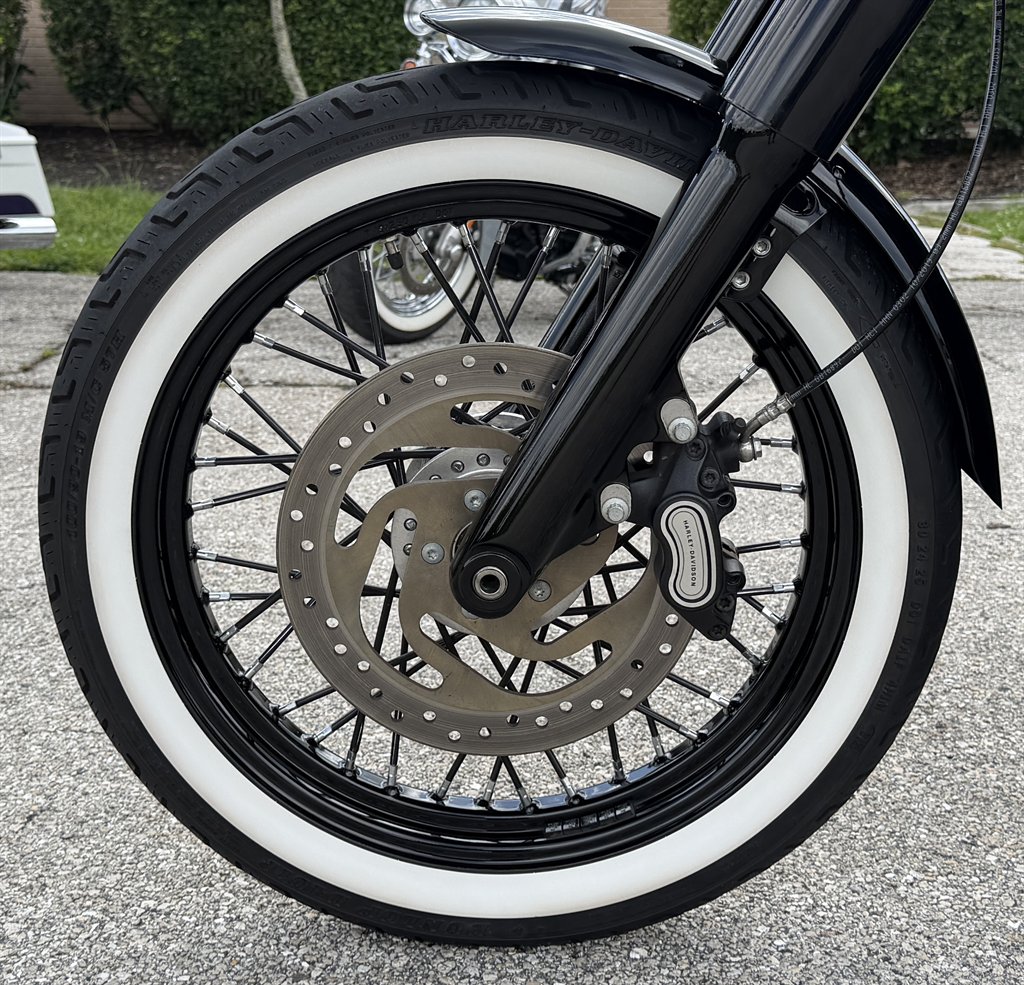 2020 Harley-davidson Street Bob - $10,995