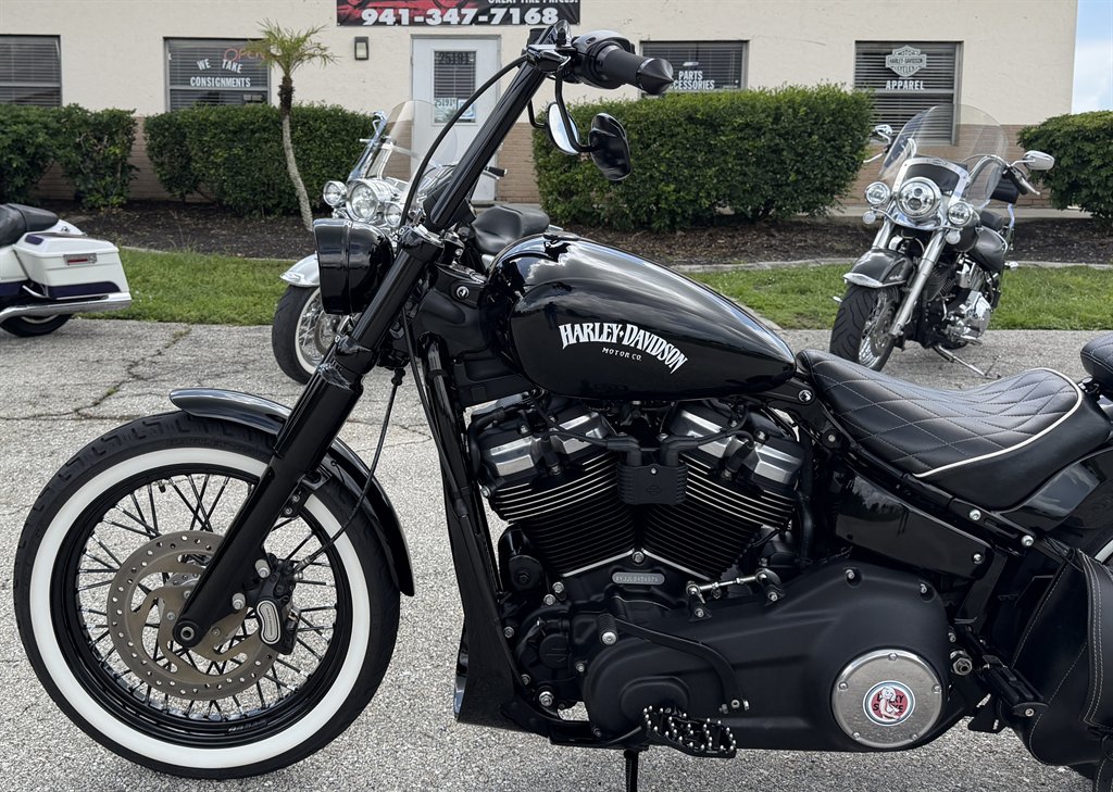 2020 Harley-davidson Street Bob - $10,995