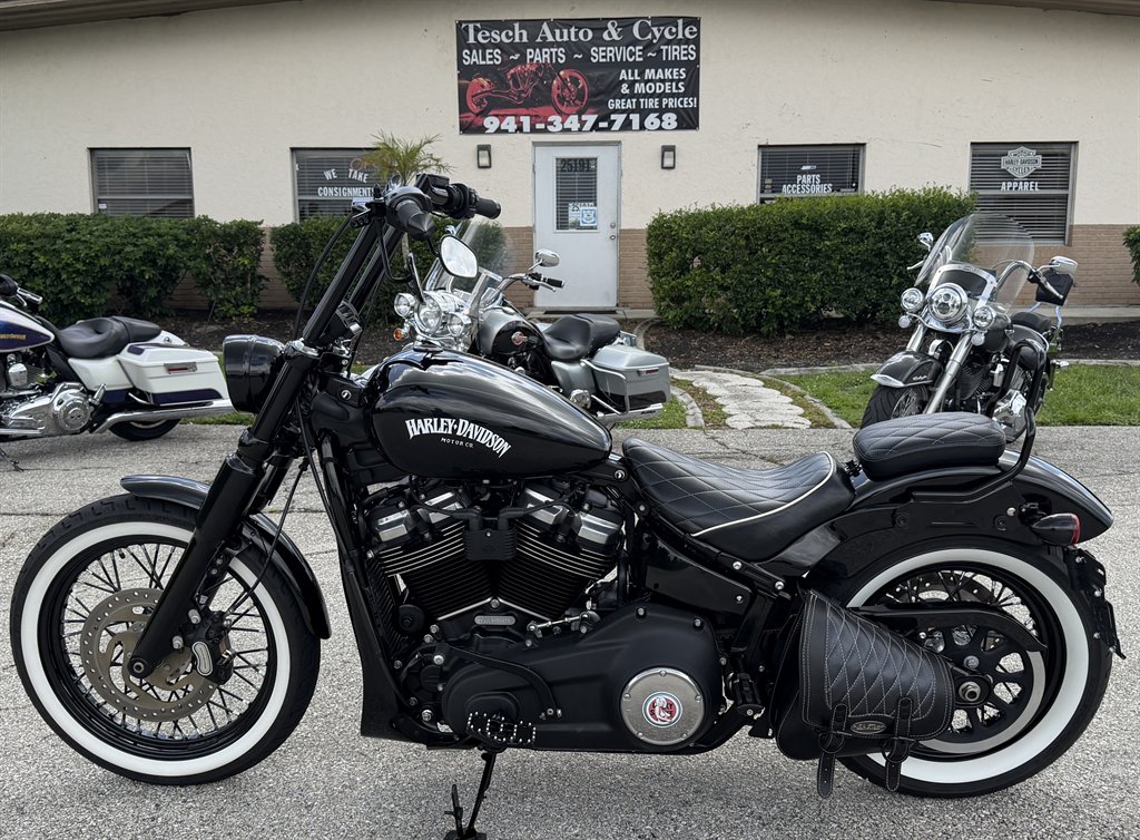 2020 Harley-davidson Street Bob - $10,995