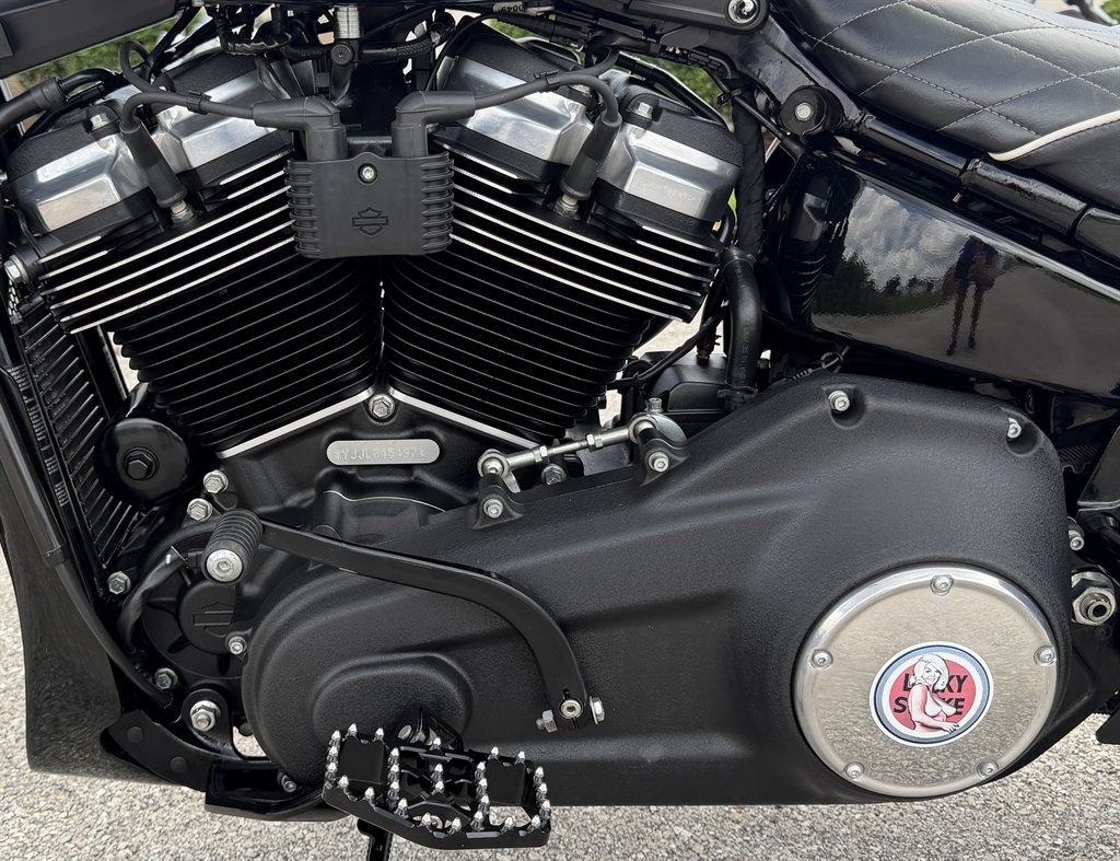 2020 Harley-davidson Street Bob - $10,995