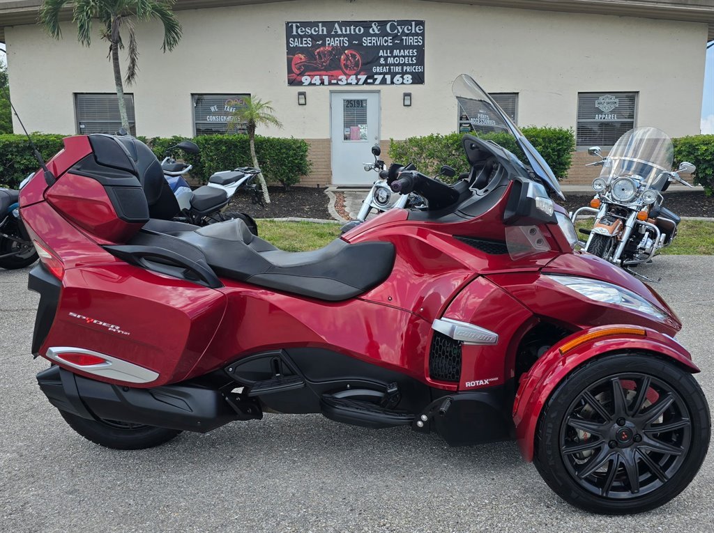 2016 Can-am Spyder - $12,995
