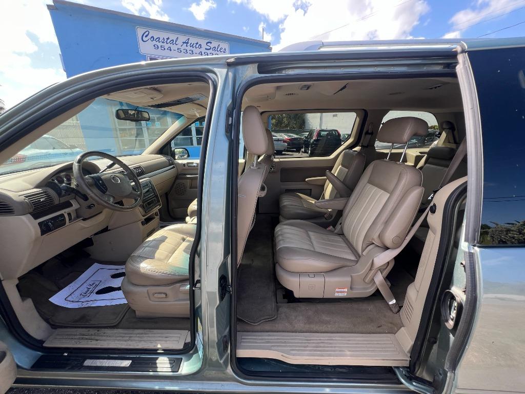 2007 Mercury Monterey - $6,299